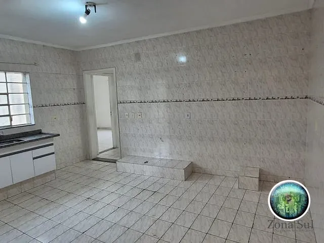 Apartamento 2 quartos e 1 banheiro, à venda ou para alugar, no bairro Vila Hortência em Sorocaba