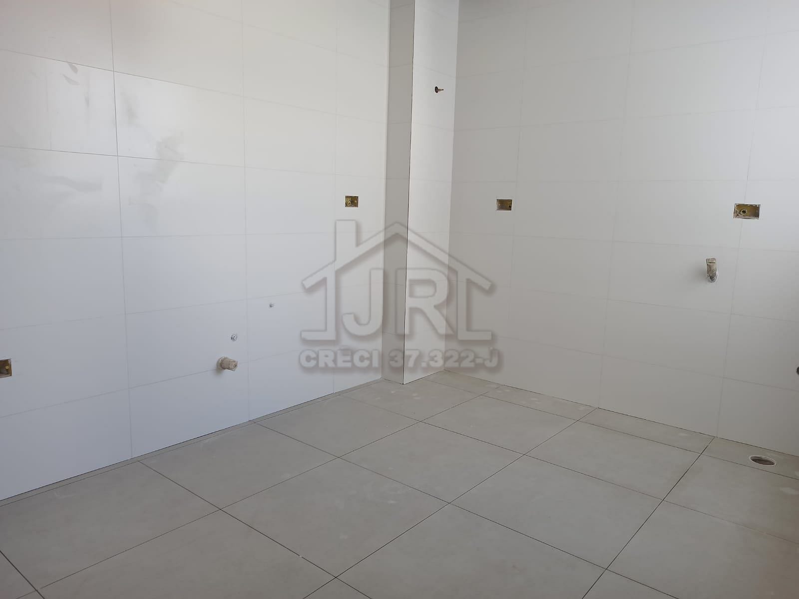 Apartamento à venda com 3 quartos, 130m² - Foto 2