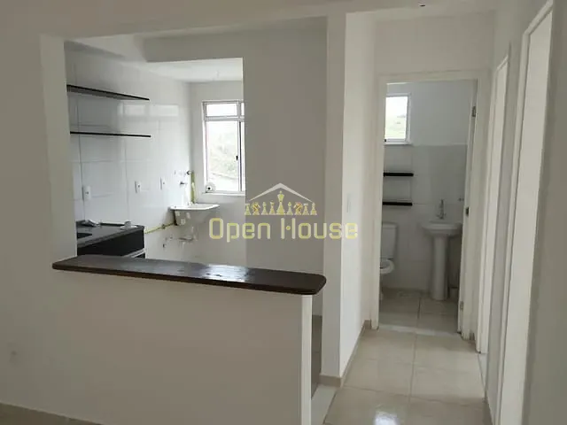 Apartamento 2 quartos e 1 banheiro, à venda, no bairro Três Poços em Volta Redonda