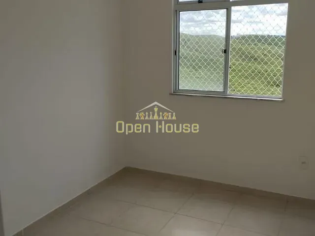 Apartamento 2 quartos e 1 banheiro, à venda, no bairro Três Poços em Volta Redonda