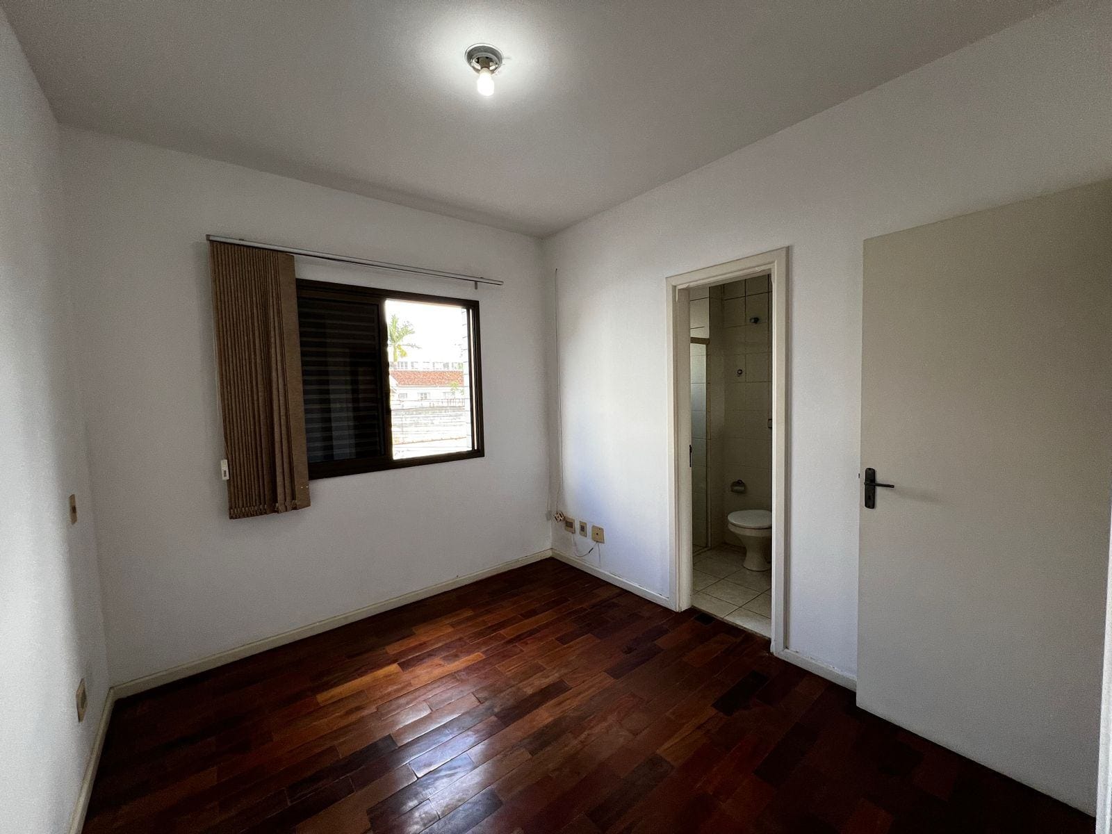Apartamento para alugar com 2 quartos, 99m² - Foto 5