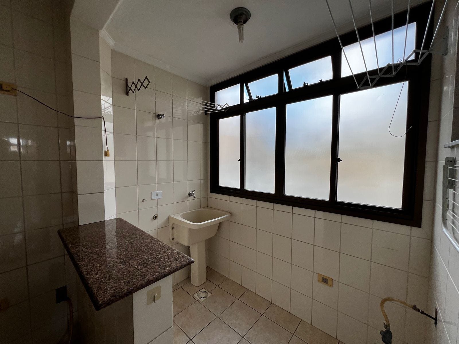 Apartamento para alugar com 2 quartos, 99m² - Foto 12