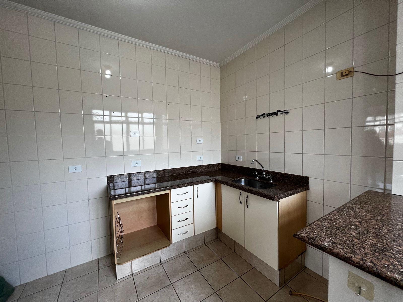 Apartamento para alugar com 2 quartos, 99m² - Foto 13
