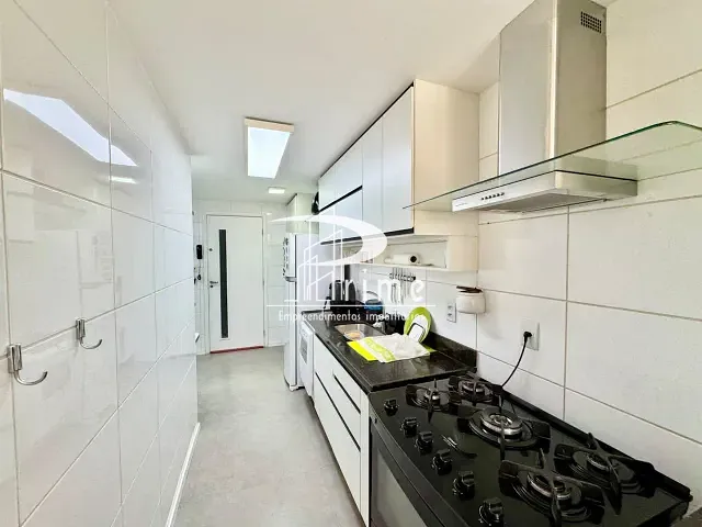 Apartamento com 125m² 3 quartos e 2 banheiros, à venda ou para alugar, no bairro Itaipu em Niterói