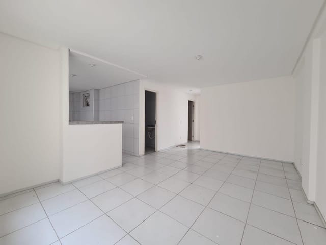 Apartamento 2 quartos e 2 banheiros, para alugar, no bairro Messejana em Fortaleza