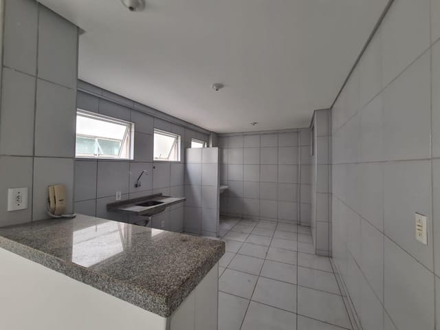Apartamento 2 quartos e 2 banheiros, para alugar, no bairro Messejana em Fortaleza