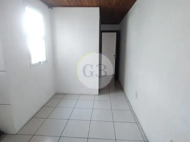 Apartamento 1 quarto e 1 banheiro, para alugar, no bairro Centro em Rio Grande