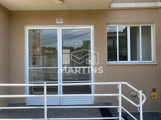 Apartamento 2 quartos e 1 banheiro, para alugar, no bairro Jardim Suína em Taboão da Serra