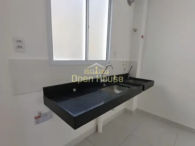Apartamento 2 quartos e 1 banheiro, para alugar, no bairro São Luiz em Volta Redonda