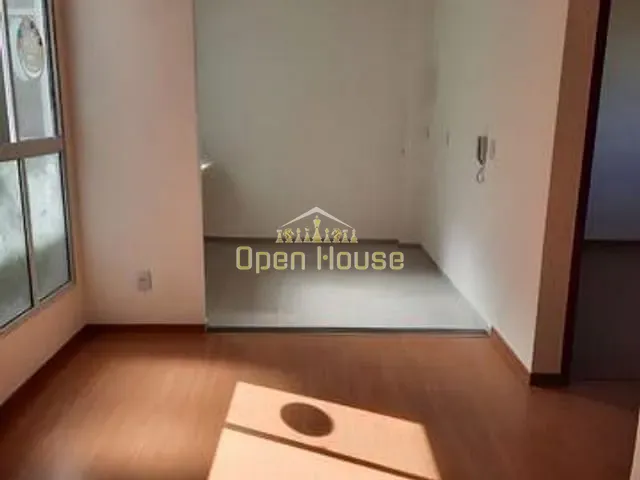 Apartamento 2 quartos e 1 banheiro, para alugar, no bairro São Luiz em Volta Redonda