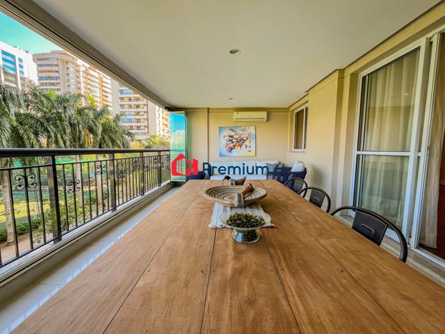 Apartamento 4 quartos e 4 banheiros, à venda, no bairro Barra da Tijuca em Rio de Janeiro