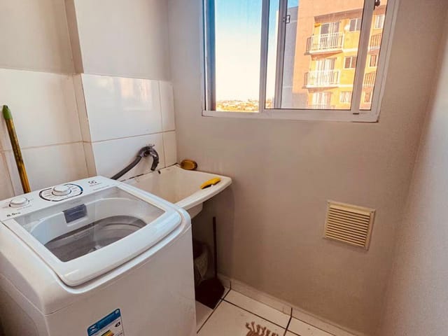 Apartamento 2 quartos e 1 banheiro, para alugar, no bairro Jardim Vitória em Cambé