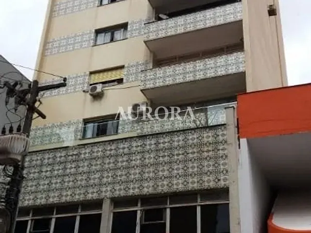 Apartamento com 172m² 3 quartos e 3 banheiros, à venda, no bairro Centro em Londrina