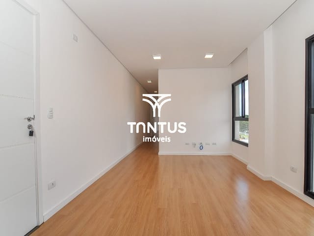 Apartamento 2 quartos e 1 banheiro, para alugar, no bairro Portão em Curitiba