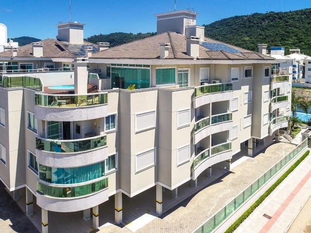 Apartamento 2 quartos e 2 banheiros, à venda, no bairro Ingleses do Rio Vermelho em Florianópolis