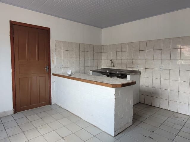 Apartamento 2 quartos e 1 banheiro, para alugar, no bairro Ingleses em Florianópolis