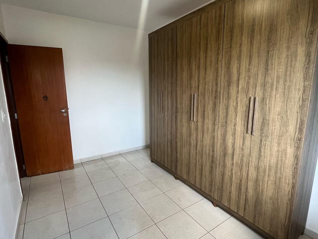 Apartamento com 86m² 3 quartos e 2 banheiros, para alugar, no bairro Jardim Goiás em Goiânia