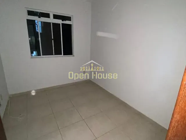 Apartamento 2 quartos e 1 banheiro, para alugar, no bairro Três Poços em Volta Redonda