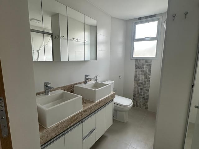 Apartamento com 155m² 3 quartos e 4 banheiros, para alugar, no bairro Setor Bueno em Goiânia