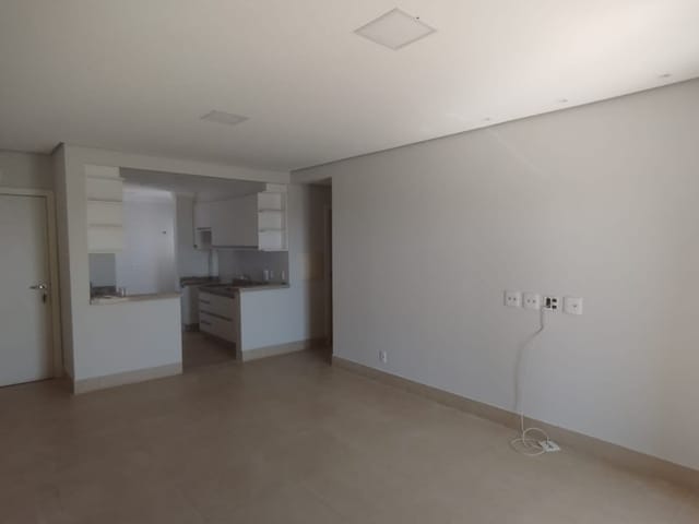 Apartamento com 168m² 3 quartos e 2 banheiros, para alugar, no bairro Centro em Cambé