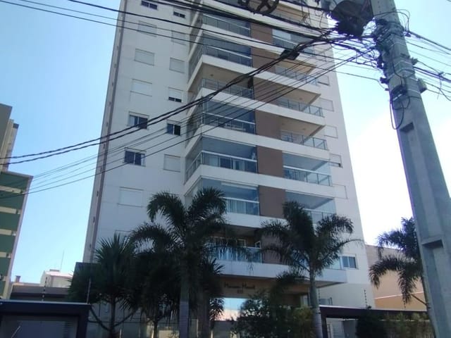 Apartamento com 168m² 3 quartos e 2 banheiros, para alugar, no bairro Centro em Cambé