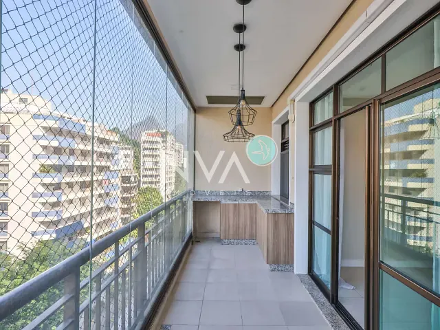 Apartamento com 79m² 2 quartos e 3 banheiros, à venda, no bairro Laranjeiras em Rio de Janeiro
