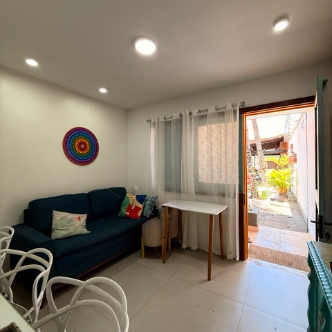 Apartamento com 1800m² 2 quartos e 2 banheiros, à venda, no bairro Peró em Cabo Frio