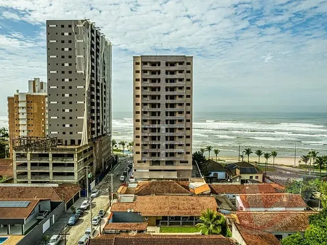 Apartamento 2 quartos e 2 banheiros, à venda, no bairro Real em Praia Grande