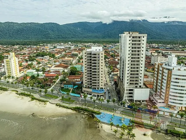 Apartamento 2 quartos e 2 banheiros, à venda, no bairro Real em Praia Grande
