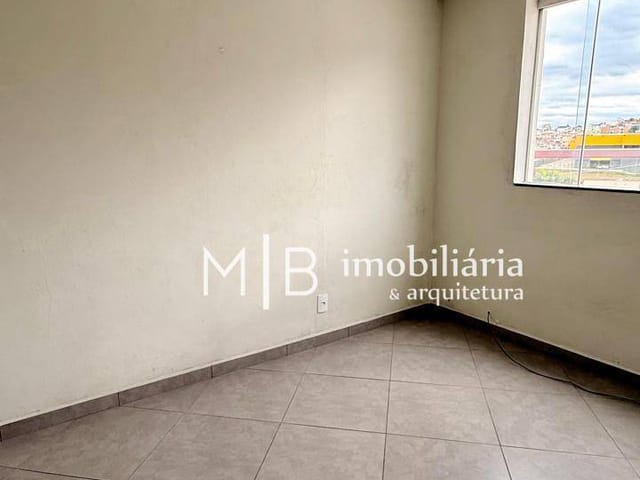 Apartamento 2 quartos e 1 banheiro, para alugar, no bairro Centro em Lavras