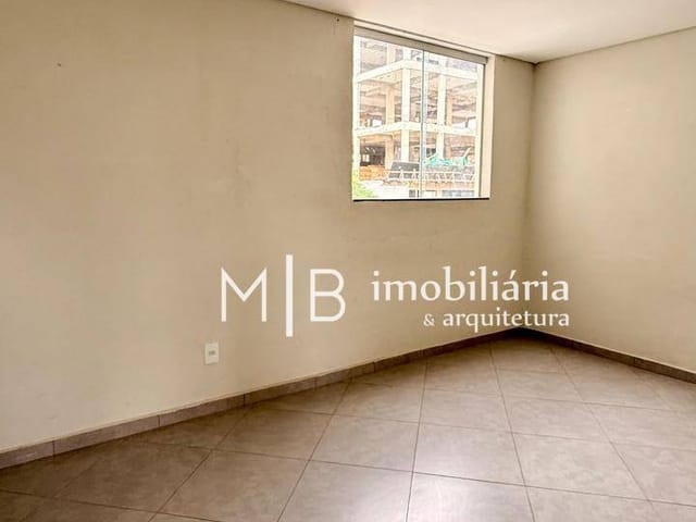 Apartamento 2 quartos e 1 banheiro, para alugar, no bairro Centro em Lavras