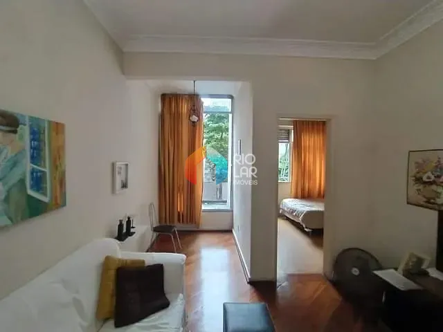 Apartamento com 62m² 2 quartos e 1 banheiro, à venda, no bairro Copacabana em Rio de Janeiro