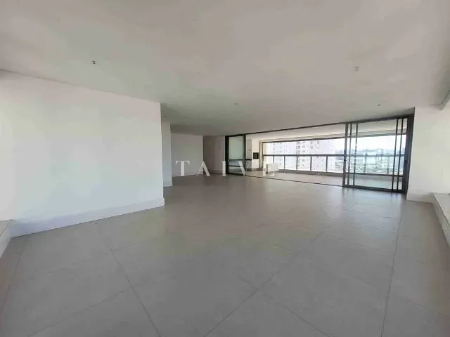 Apartamento com 639m² 3 quartos e 5 banheiros, à venda, no bairro Santa Rosa em Londrina
