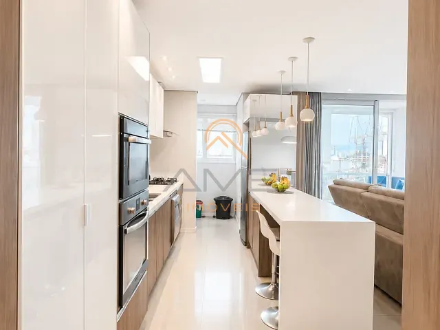 Apartamento com 163m² 3 quartos e 2 banheiros, à venda, no bairro Três Vendas em Pelotas