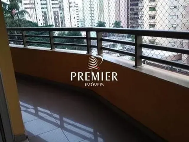 Apartamento com 259m² 4 quartos e 3 banheiros, à venda, no bairro Centro em Londrina