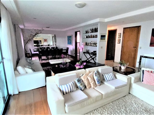 Foto do Apartamento - - Apartamento alto padrão reformado em Mirandópolis | 214m², 4 dormitórios (2 suítes), 4 vagas, depósito, gerador e 1 por andar, perto do Metrô | Paulista Imóveis.