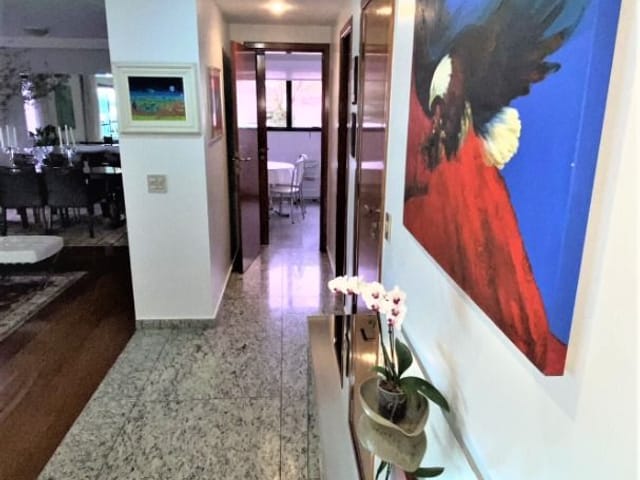 Foto do Apartamento - - Apartamento alto padrão reformado em Mirandópolis | 214m², 4 dormitórios (2 suítes), 4 vagas, depósito, gerador e 1 por andar, perto do Metrô | Paulista Imóveis.