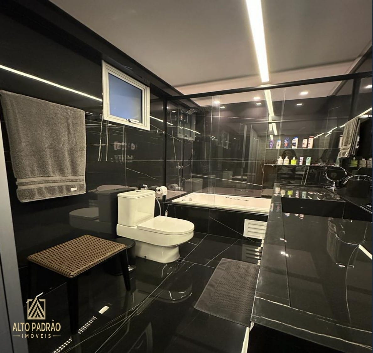Apartamento à venda com 1 quarto, 83m² - Foto 11