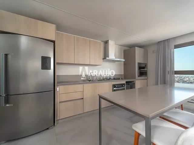 Apartamento 3 quartos e 4 banheiros, para alugar, no bairro Centro em Itajaí