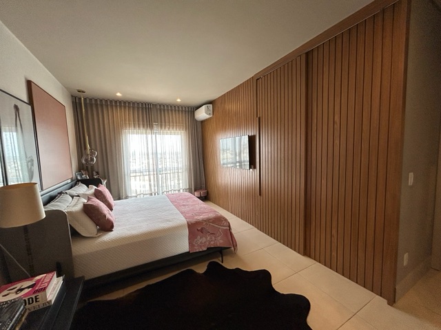 Apartamento com 235m² 4 quartos e 5 banheiros, à venda, no bairro Jardim das Nações em Taubaté