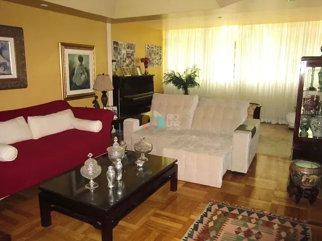 Apartamento com 328m² 4 quartos e 2 banheiros, à venda, no bairro Copacabana em Rio de Janeiro