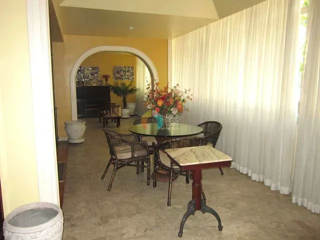 Apartamento com 328m² 4 quartos e 2 banheiros, à venda, no bairro Copacabana em Rio de Janeiro