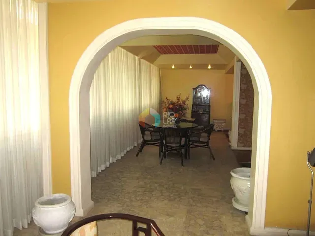 Apartamento com 328m² 4 quartos e 2 banheiros, à venda, no bairro Copacabana em Rio de Janeiro