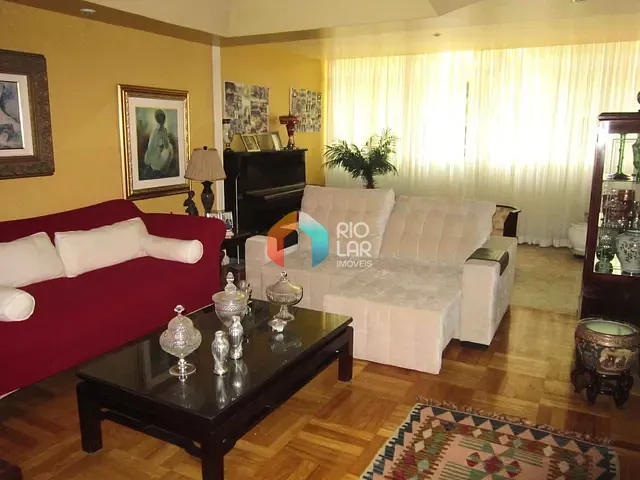 Apartamento com 328m² 4 quartos e 2 banheiros, à venda, no bairro Copacabana em Rio de Janeiro