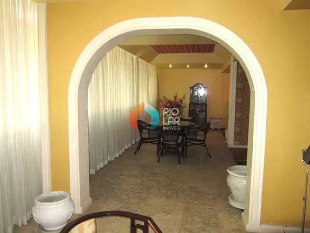 Apartamento com 328m² 4 quartos e 2 banheiros, à venda, no bairro Copacabana em Rio de Janeiro