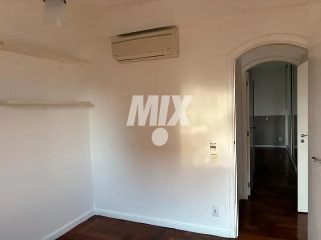 Apartamento 3 quartos e 3 banheiros, à venda, no bairro Vila Uberabinha em São Paulo