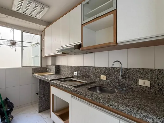 Apartamento 2 quartos e 1 banheiro, para alugar, no bairro Chácara Manella em Cambé