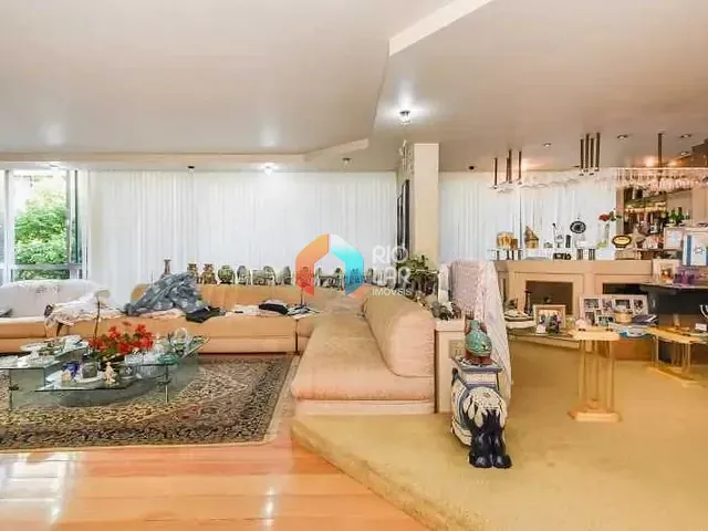 Apartamento com 298m² 4 quartos e 2 banheiros, à venda, no bairro Copacabana em Rio de Janeiro