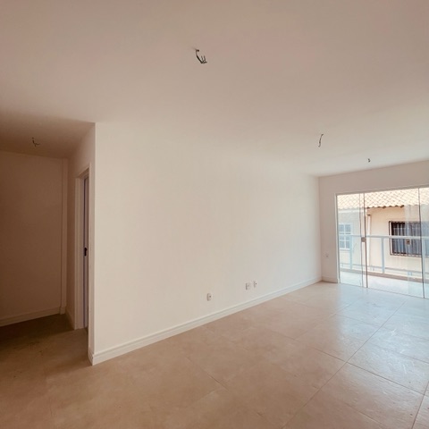 Apartamento 3 quartos e 2 banheiros, à venda, no bairro Palmeiras em Cabo Frio