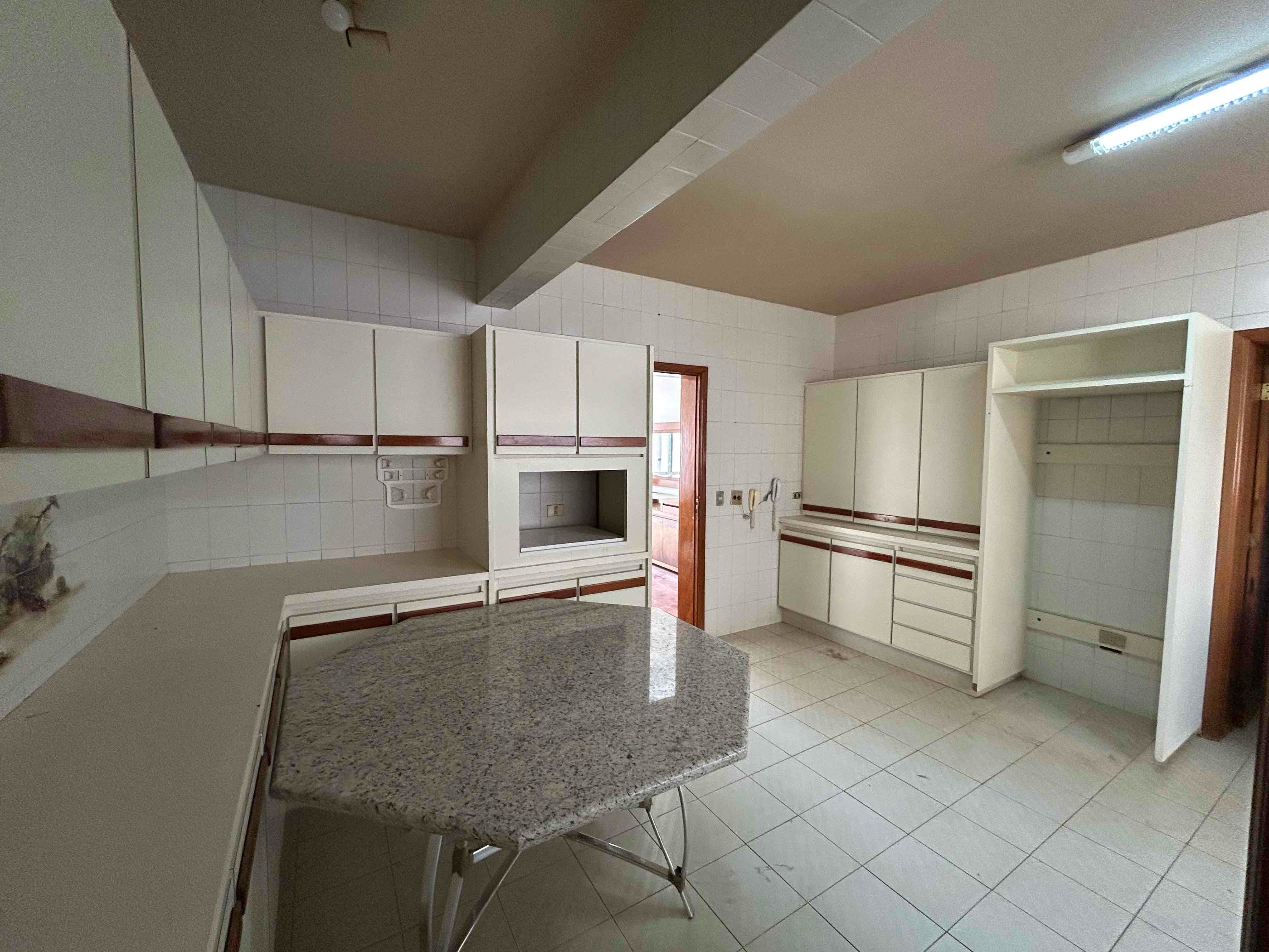 Apartamento à venda com 4 quartos, 266m² - Foto 22